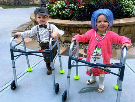 Hai nhóc tì nhà Kim Zolciak rõ ràng vẫn cực kì dễ thương, ngay cả khi đã “già nua”.