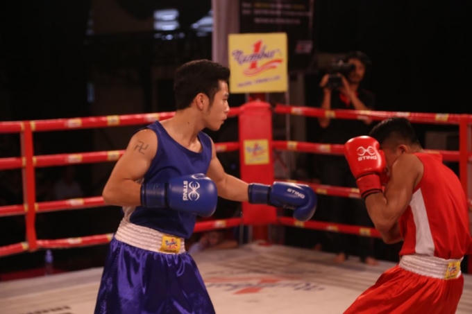 Ngọc Tân (xanh) đang hướng tới cú ăn bốn lịch sử ở hạng cân 49 kg.