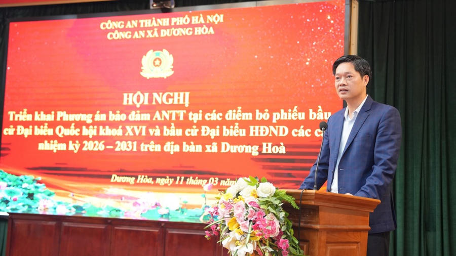 Ông Phùng Bá Nhân - Bí thư Đảng uỷ, Chủ tịch HĐND xã Dương Hòa phát biểu tại hội nghị.