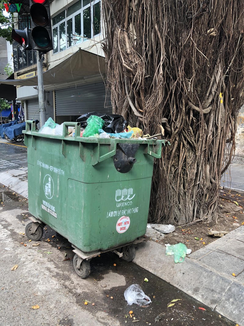 nang nong 40 do, pho phuong ha noi nghet tho vi rac boc mui xu ue hinh 5