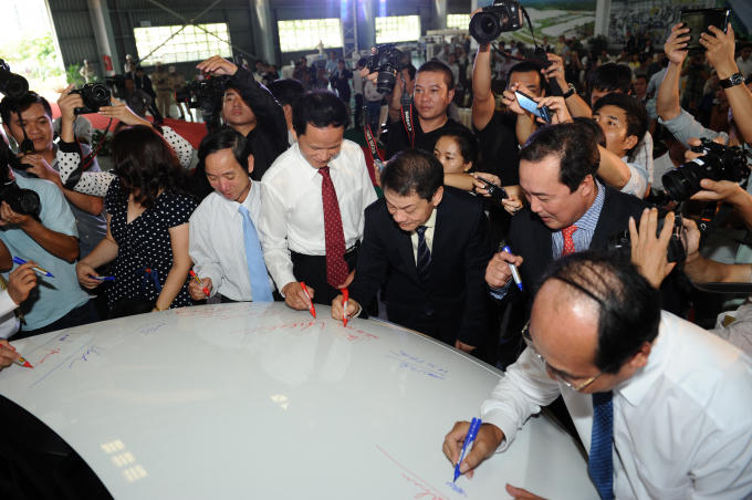 "Chúng tôi chỉ điều chỉnh khi có sự thay đổi về tỷ giá ngoại tệ hoặc có chính sách thuế mới tác động đến sản xuất kinh doanh và sẽ nỗ lực giảm giá thành khi được khách hàng tin dùng và có doanh số cao", lãnh đạo Thaco cho biết.