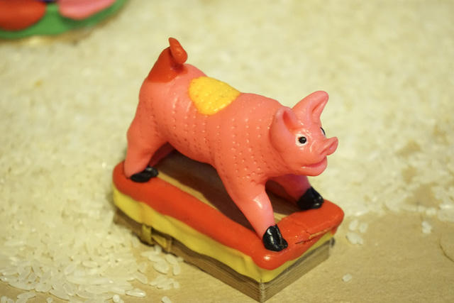 Con giống bột hình lợn.