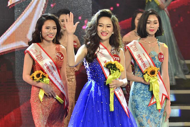 Nguyễn Thị Hồng Ngọc (SN 1998) đã xuất sắc vượt qua 26 người đẹp khác và vinh dự đoạt danh hiệu “Người đẹp Kinh Bắc 2017”