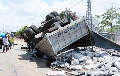 Hiện trường vụ tai nạn. (Ảnh: báo Vnexpress)