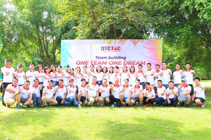 Thỏa sức trong các hoạt động team building tại khuôn viên xanh của FLC Vĩnh Phúc