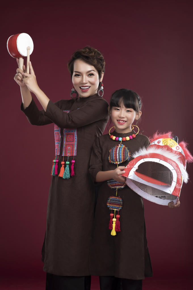 Tác phẩm cho thấy khả năng khá phong phú của Gạo Nếp. MV cũng có sự góp mặt của Thái Thuỳ Linh và cậu con trai út, Ngô Minh.