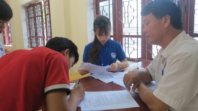 Trên địa bàn tỉnh Nghệ An đã có hơn 98% thí sinh đến đang ký làm thủ tục dự thi.
