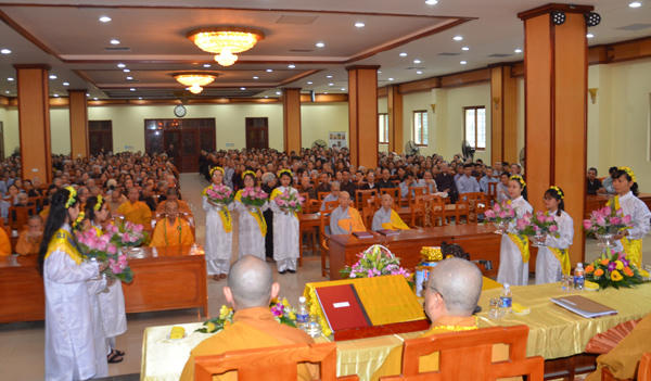 Đồng loạt khai ph&aacute;p ba th&aacute;ng