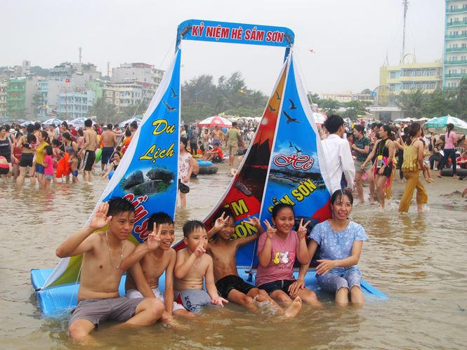 Thời tiết tại Thanh Hóa thuận lợi trong kỳ nghỉ lễ tại biển Sầm Sơn.