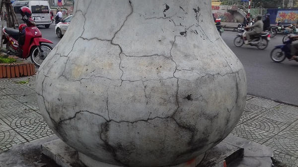 Cột đồng hồ kỷ niệm 1.000 năm Thăng Long ngừng hoạt động, te tua vì thời gian