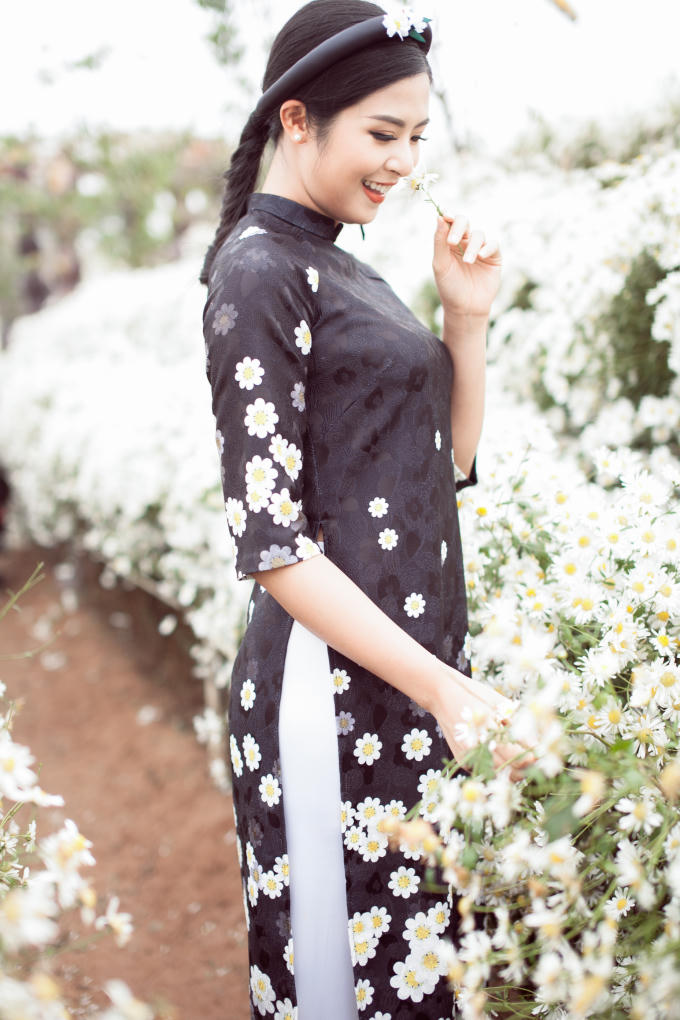 Ngọc H&acirc;n, Thanh Tú khoe sắc với c&uacute;c họa mi