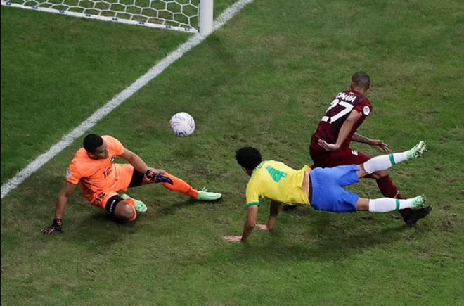 Marquinhos mở tỷ số sau đường kiến tạo của Neymar.