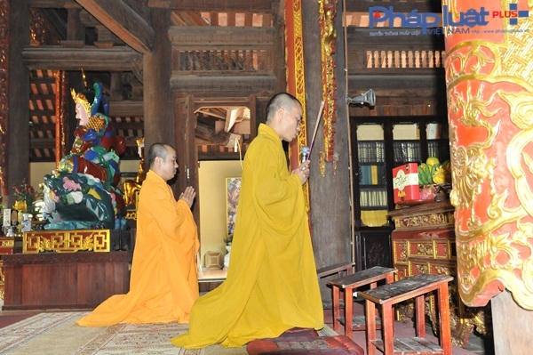 Top 15 Người đẹp Ảnh Việt Nam xúc động khi đến Ngã ba Đồng Lộc