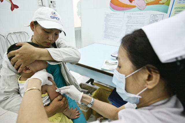 3.000 liều vắc xin Pentaxim sẽ được tiêm cho các bé trong độ tuổi từ 2 tháng đến 24 tháng tuổi. Ảnh minh họa.