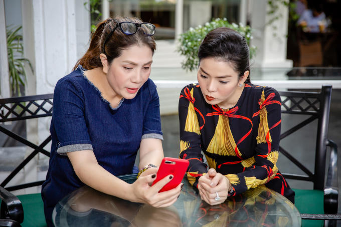 Đạo diễn Việt Thanh và Lệ Quyên.