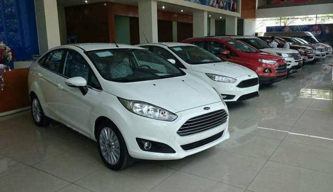 Người mua đang phân vân việc chờ đợi thuế nhập khẩu về 0% để mua xe.