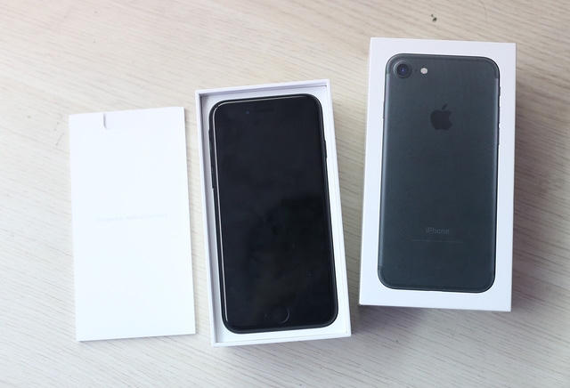 Trong hộp có sách hướng dẫn