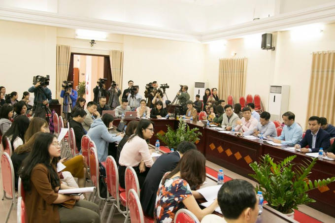 Rất đông các cơ quan báo chí tham gia.