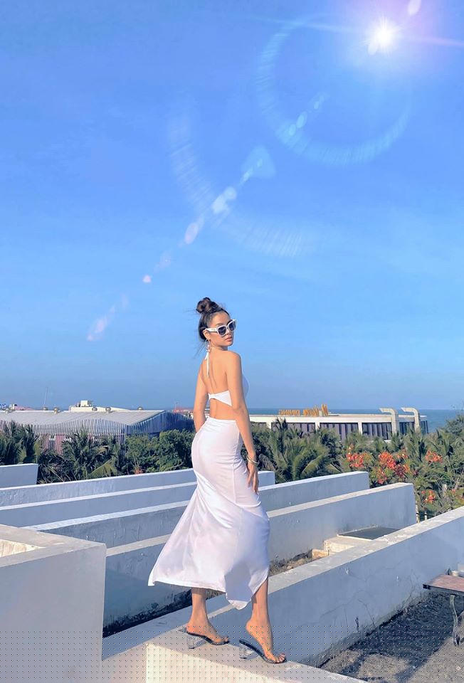 phuong trinh jolie dien vay cat xe tu be quyen ru