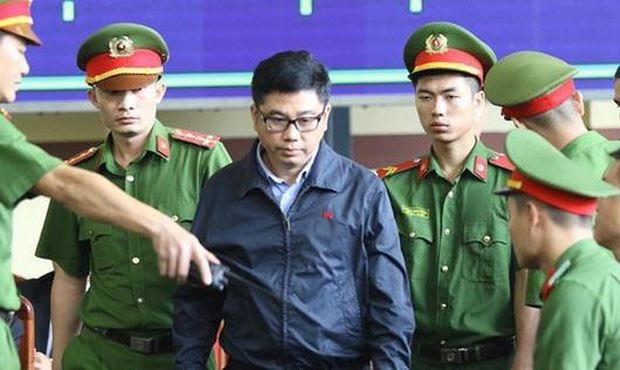 Xét xử đường dây đánh bạc nghìn tỉ: Trùm cờ bạc Nguyễn Văn Dương bị cách ly