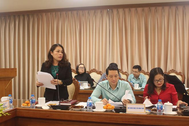 Vụ trưởng Vụ Pháp chế Lê Thị Kim Dung báo cáo kết quả phối hợp năm 2018