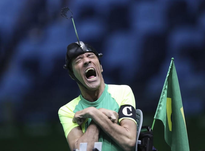 VĐV Antonio Leme của Brazil hạnh phúc khi giành HCV ở trận đấu BC3 BOCCIA. (Ảnh: Reuters)