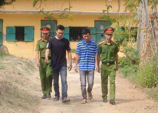 Hai đối tượng bị tạm giam.