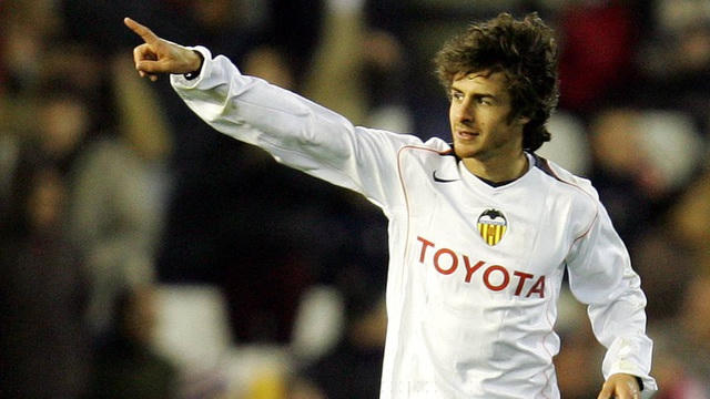 Aimar giúp Valencia giành 2 chức vô địch La Liga các năm 2002 và 2004, cùng Cúp UEFA sau chiến thắng trước Marseille ở Gothenburg năm 2004. Sự nghiệp anh sau đó sa sút, sau đó chuyển sang Real Zaragoza rồi Benfica nhưng tiếp tục lu mờ và giã từ sự nghiệp vào năm 2015 ở độ tuổi 36