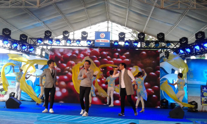 Các tiết mục đặc sắc được biểu diễn trong buổi lễ.