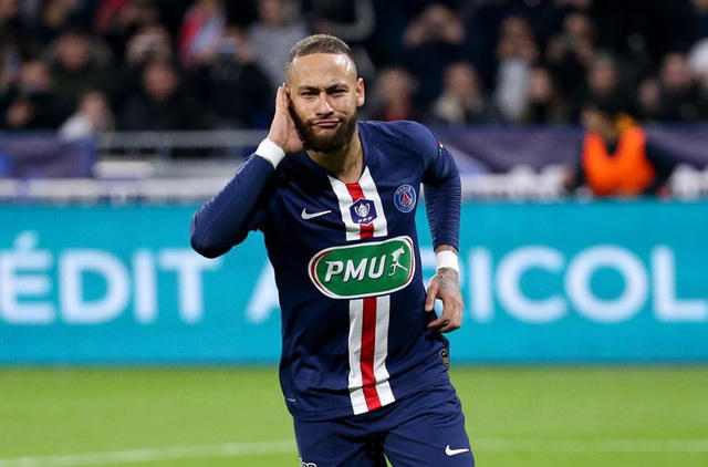 Neymar đang nghe ngóng tình hình, trước khi quyết định nên về Barcelona hay ở lại PSG