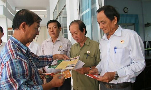 Cần Thơ: Tuy&ecirc;n truyền an to&agrave;n giao th&ocirc;ng đến cơ sở