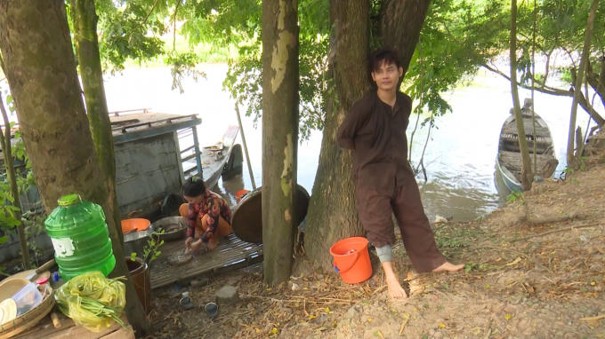 Cuối cùng vẫn phải nhờ "trợ giúp của người thân".