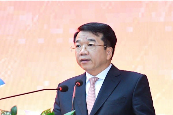 Ông Nguyễn Thanh Bình, Phó Bí thư Tỉnh ủy, Chủ tịch UBND tỉnh Ninh Bình phát biểu tại Kỳ họp.