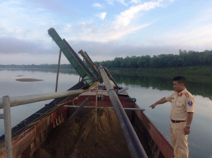 Một trong những phương tiện phòng PC 68 đã bắt quả tang và xử lý.