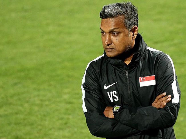 HLV Sundram Moorthy rất am hiểu về bóng đá Đông Nam Á, hy vọng làm mới được bóng đá Lào.  Ảnh: GETTY IMAGES