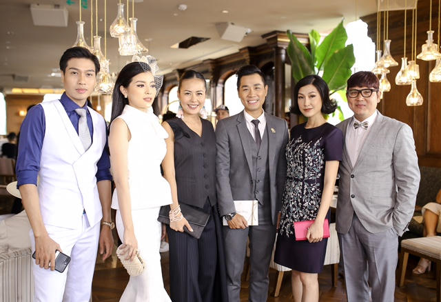 Nguyên Khang lịch lãm sánh đôi bên hoa hậu Trúc Diễm