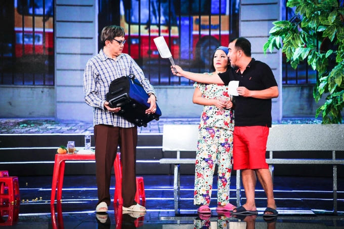 Chí Tài kêu trời vì mua nhầm ổ bánh mì giá 1,5 triệu