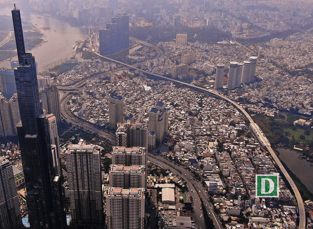 Tuyến metro chạy theo hướng rạch Văn Thánh đến nhà ga Ba Son (nhà ga ngầm) để về nhà ga Bến Thành.