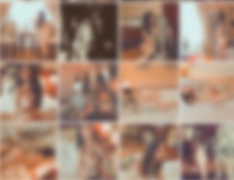 Cô gái gây sốc khi tự đăng lên Facebook bộ ảnh khỏa thân bên... bộ xương người