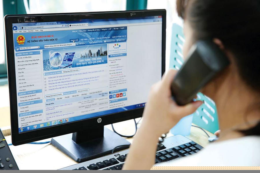 Nhiều lý do không có sức thuyết phục đã được đưa ra để trì hoãn áp dụng đấu thầu qua mạng. Ảnh: Nhã Chi