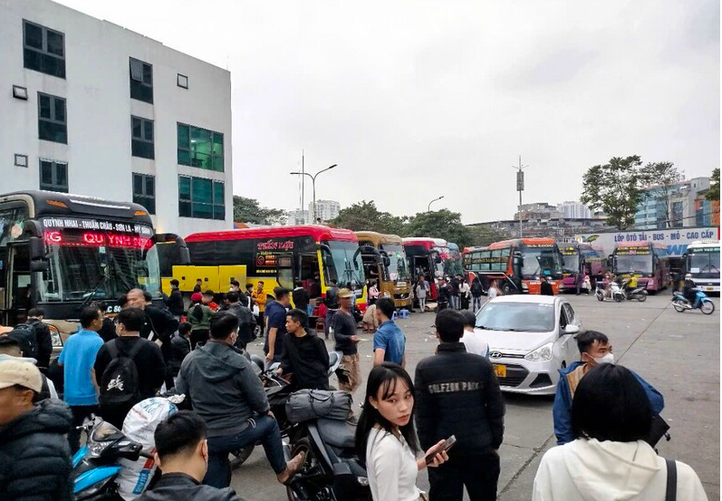 Hà Nội sẽ tăng cường 2.450 xe khách phục vụ người dân đi lại trong dịp tết Nguyên đán Bính Ngọ 2026.