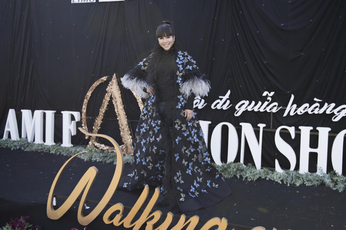 Sự xuất hiện của đông đảo các nhan sắc, nghệ sĩ, ca sĩ làng giải trí góp phần giúp cho AMI Fashion show 2018 diễn ra thêm phần thành công trọn vẹn...