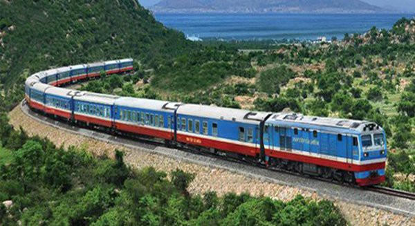 Đường sắt đang phải duy trì chạy những đoàn tàu lỗ nặng.