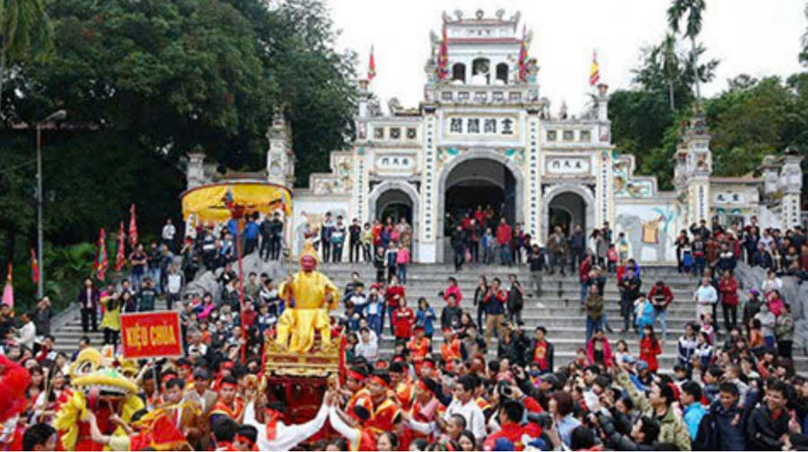 Ảnh tư liệu Lễ hội Đền Sái.