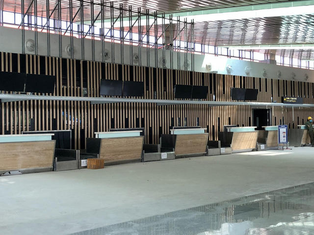 Sân bay có 31 quầy làm thủ tục.