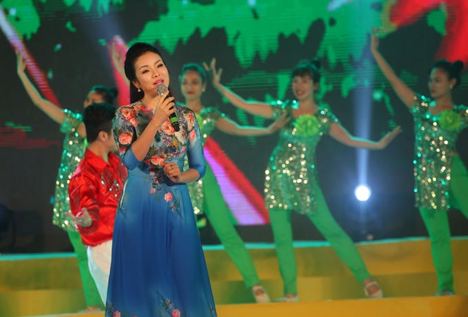 Ca sỹ Phương Thảo...