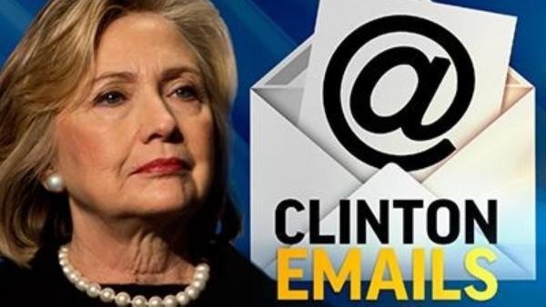 Bà Clinton tiếp tục gặp khó khăn sau khi FBI công bố tái điều tra về bê bối email. (Ảnh: Newtalkflorida)