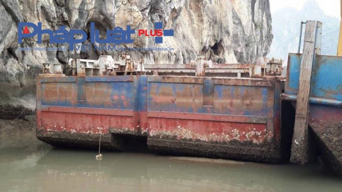 Quảng Ninh: Những &ldquo;con t&agrave;u ma&rdquo; khiến kỳ quan thi&ecirc;n nhi&ecirc;n thế giới trở n&ecirc;n m&eacute;o m&oacute;