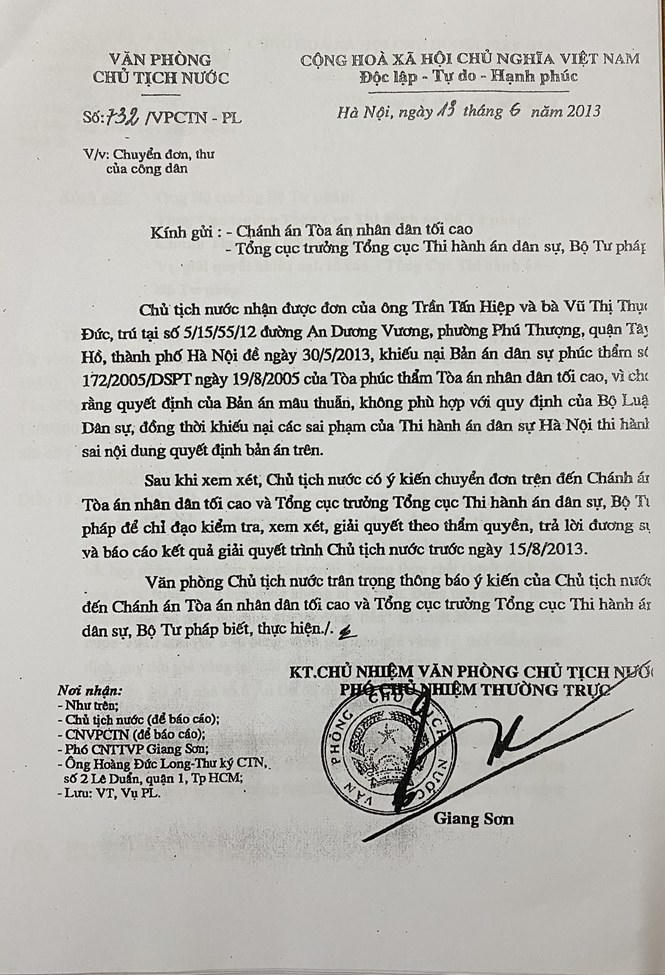 Văn bản chuyển đơn, thư công dân của Văn phòng Chủ tịch nước gửi Chánh án Tòa án nhân dân tối cao và Tổng cục trưởng Tổng cục Thi hành án dân sự - Bộ Tư pháp.