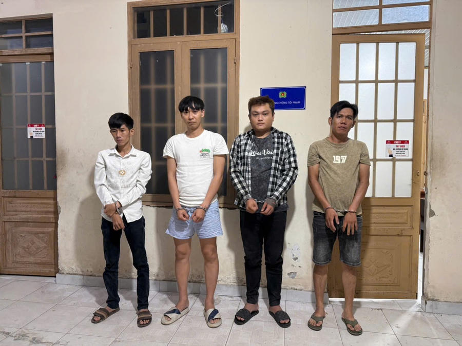 Các đối tượng bị bắt giữ. (ảnh:  Công an cung cấp)